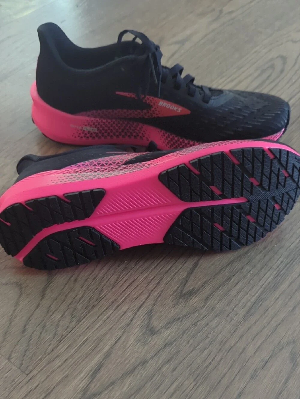 Brooks Women's Black & Hot Pink Performance Running Shoe